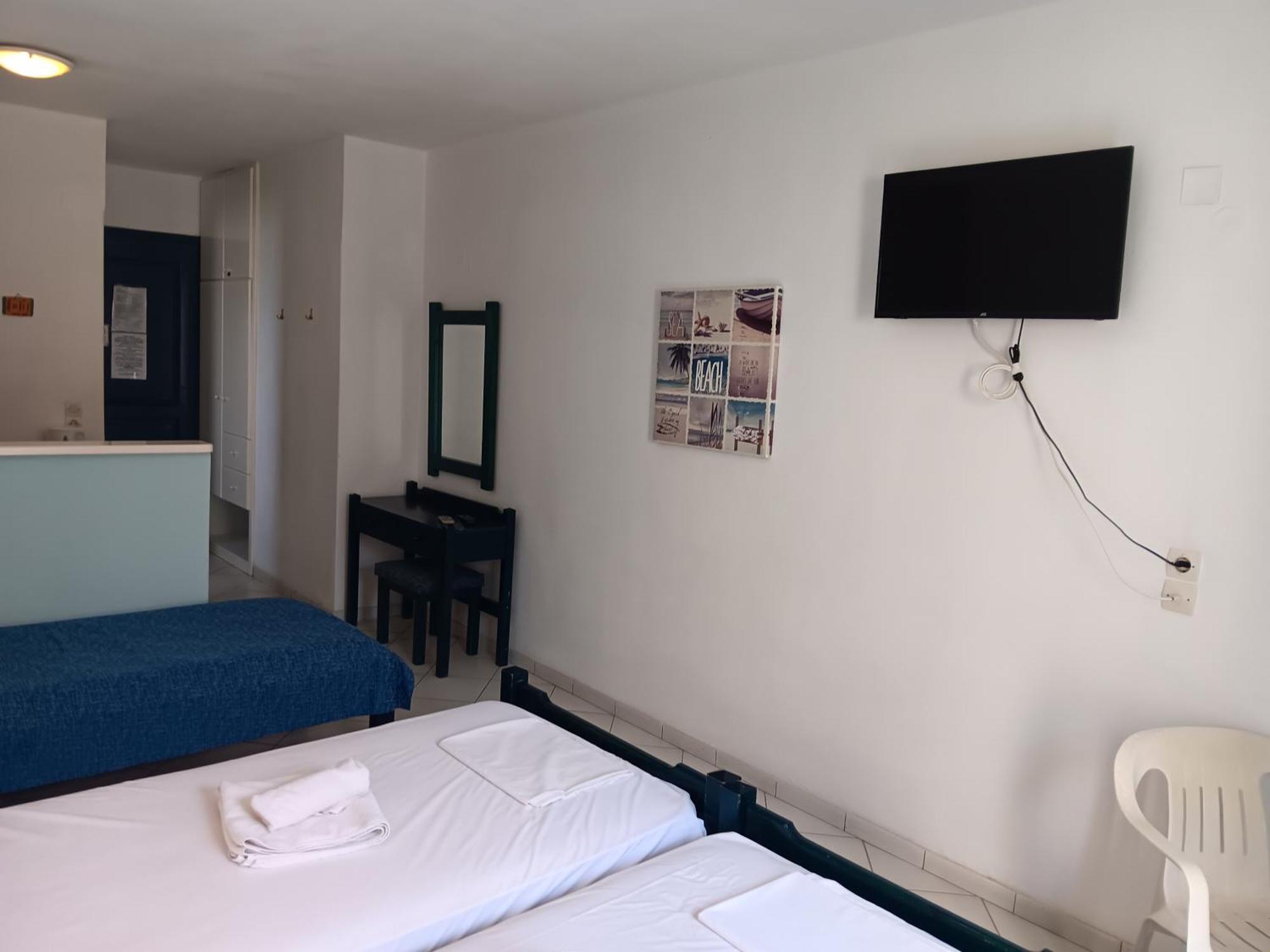 Studio In Agiapelagia For 3 Pers - Crete Agia Pelagia  Buitenkant foto