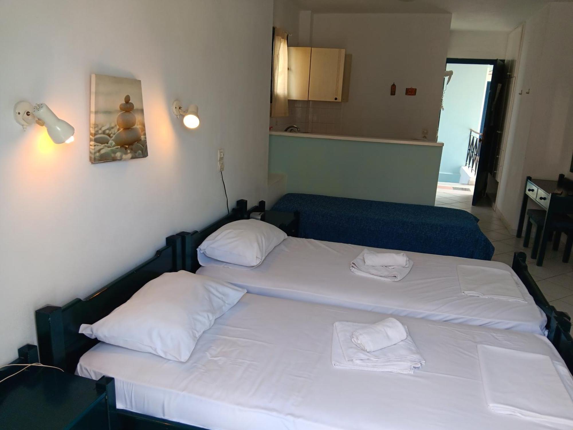 Studio In Agiapelagia For 3 Pers - Crete Agia Pelagia  Buitenkant foto